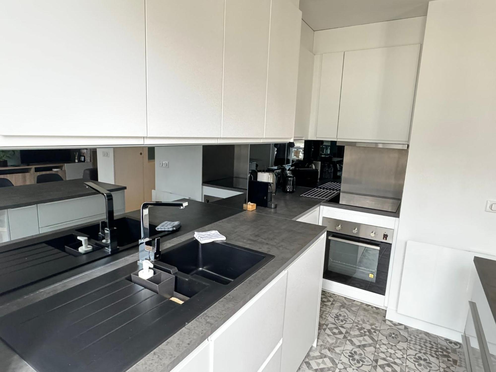 1 Bedroom With Ac Parijs